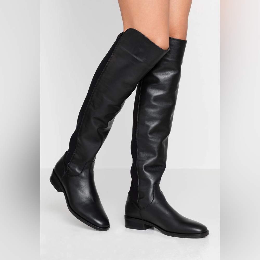 Black Leather Knee-High Boots